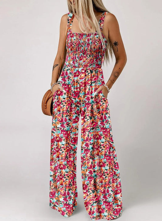 ✨ 50 % RABATT NÅ! 🌼 Blomstret, ermeløs jumpsuit for damer – smocket brystparti og vide ben – sommerlig chic 👒�