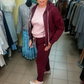 Damemote Jakke med hette og glidelås og joggebukse