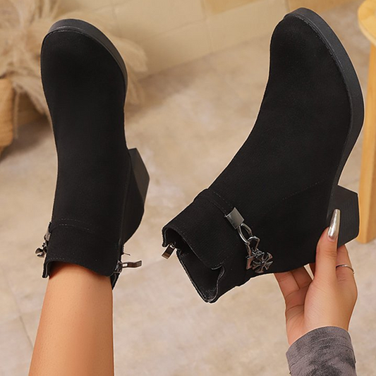 Ortopediske ankelstøvler for kvinner med glidelås og tykk hæl i ruskindseffekt