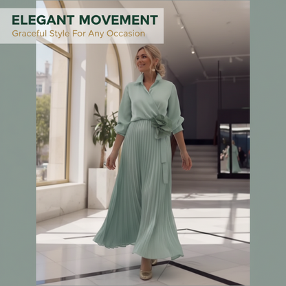 Elegant plissert maxikjole med blomstermønster i livet