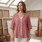 👚Damebluse med V-hals, blonderkant og knapper – elegant hverdagsbluse✨