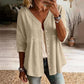 👚Damebluse med V-hals, blonderkant og knapper – elegant hverdagsbluse✨