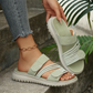 Flate sandaler med flere stropper for damer