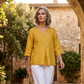 Casual damebluse med V-hals og knapper
