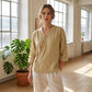 Casual bluse med V-hals og knapper foran for damer