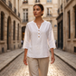 Casual bluse med V-hals og 3/4-ermer for damer