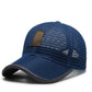 Lett baseballcap som puster om sommeren